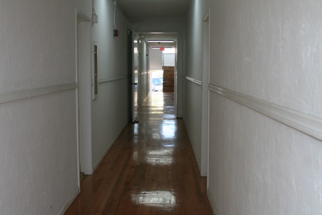 hallway01_0
